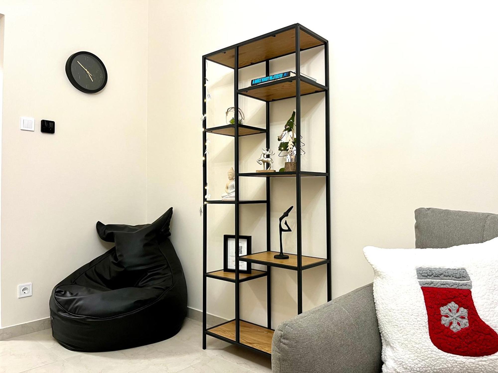 Voeroesmarty Apartmanhaz Makó 외부 사진