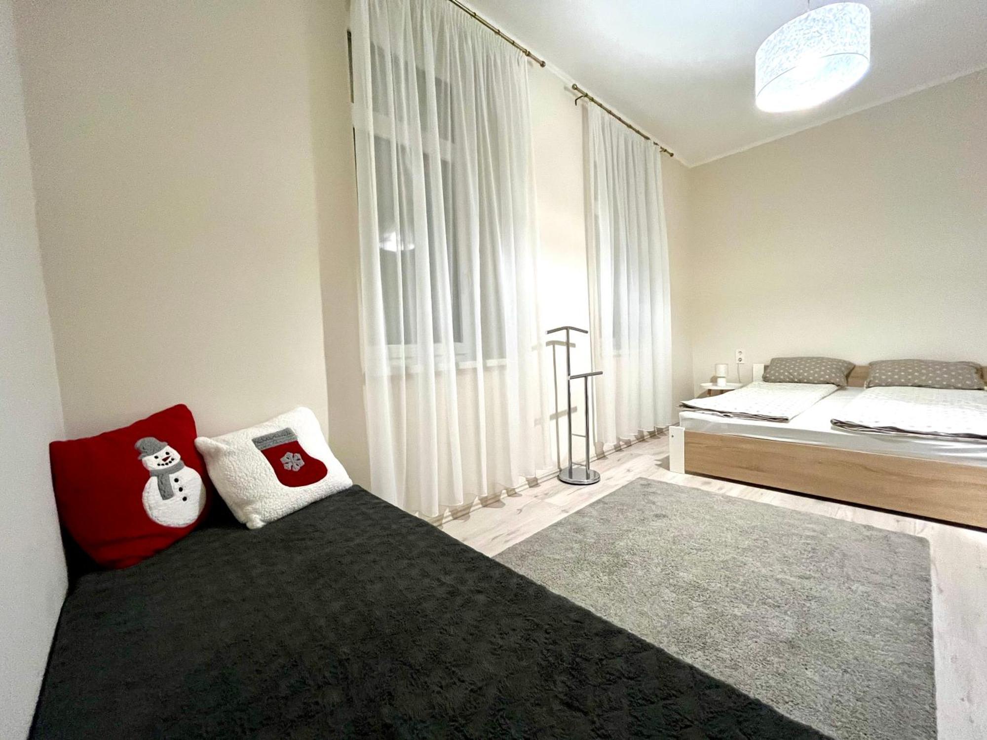 Voeroesmarty Apartmanhaz Makó 외부 사진