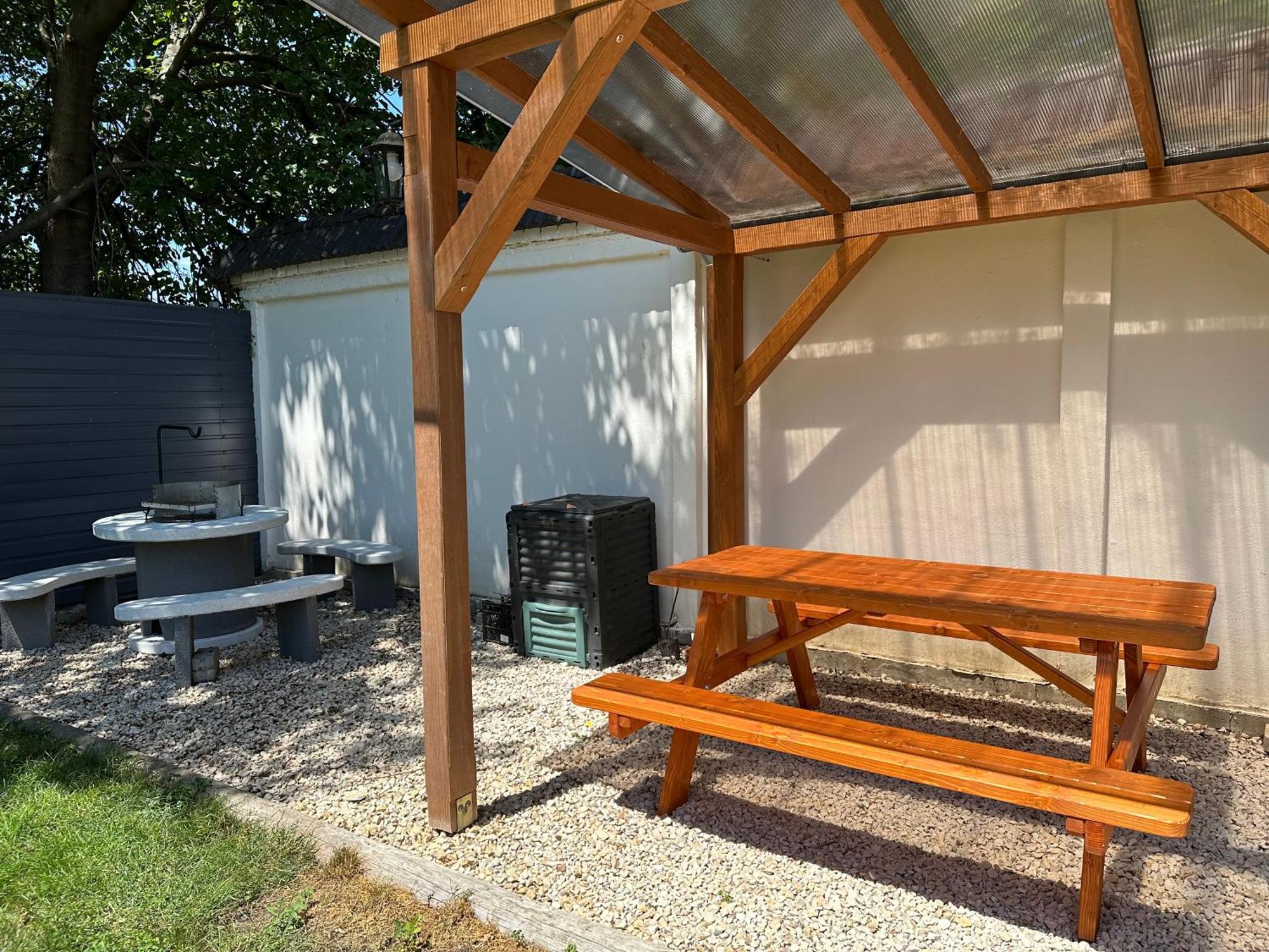 Voeroesmarty Apartmanhaz Makó 외부 사진